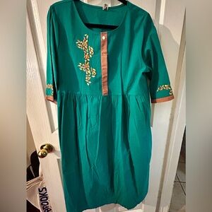 Green Embroidered Midi Dress with Brown Trim. NWOY